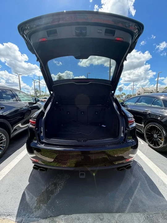 2020 Porsche Macan Turbo - Image 10 of 11