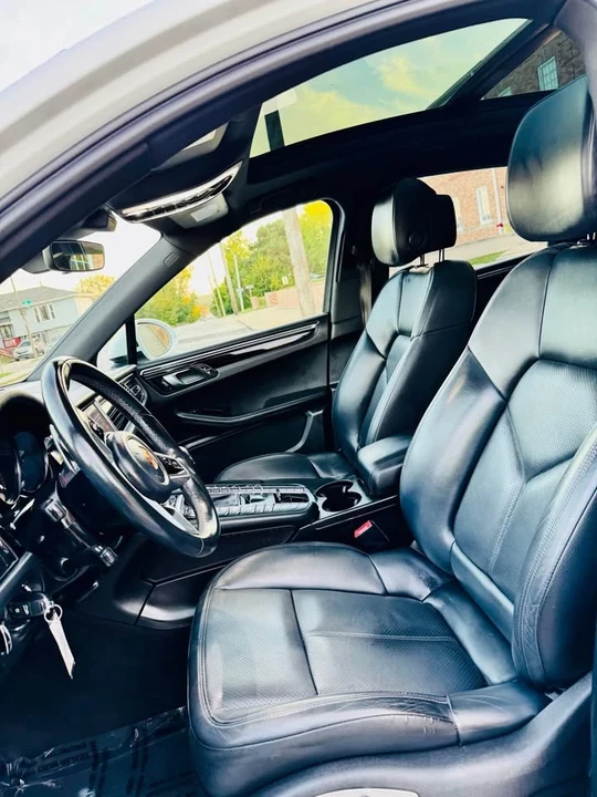 2020 Porsche Macan Turbo - Image 15 of 20