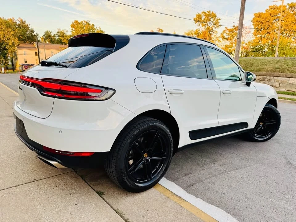 2020 Porsche Macan Turbo - Image 3 of 20