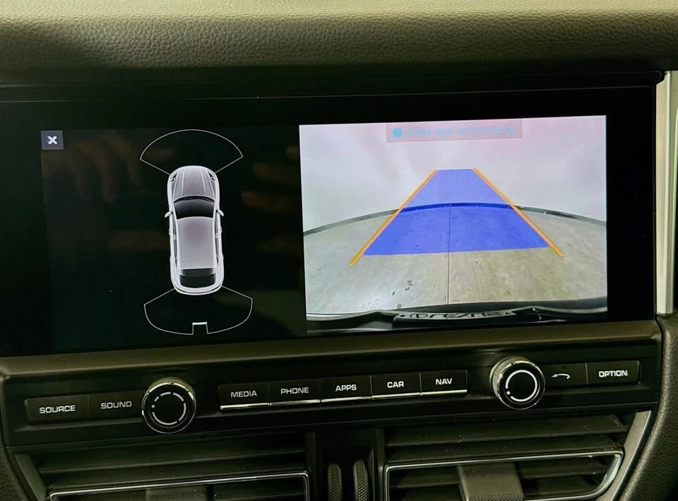 2020 Porsche Macan Turbo - Image 10 of 11