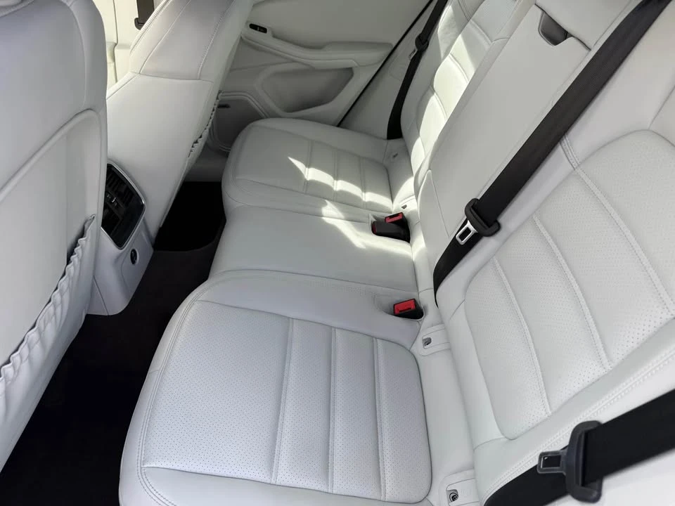 2020 Porsche Macan Turbo - Image 5 of 10