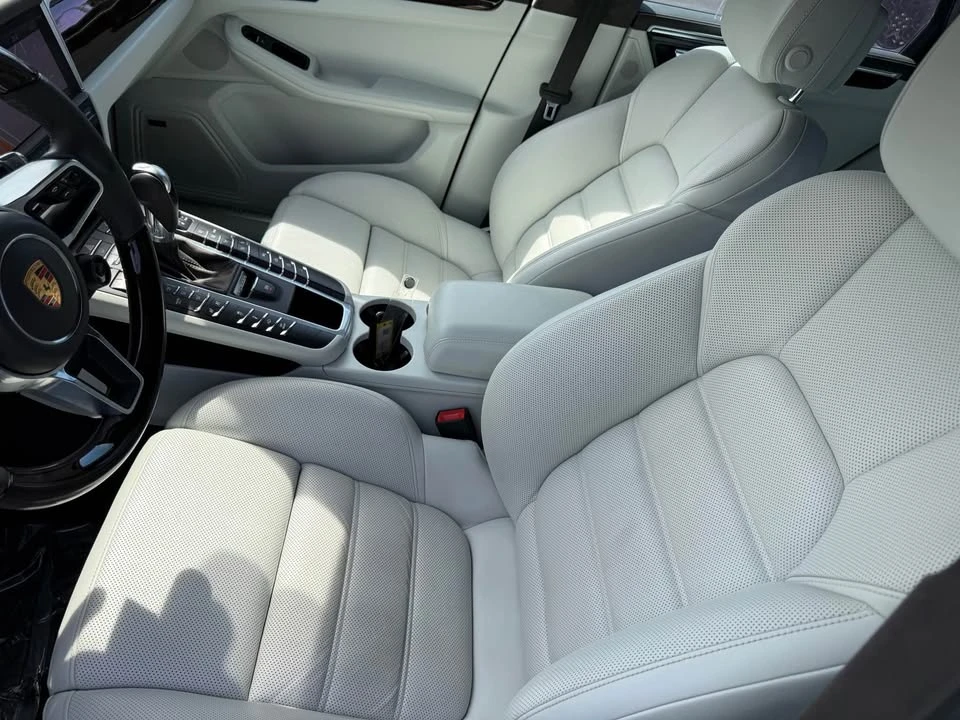 2020 Porsche Macan Turbo - Image 4 of 10