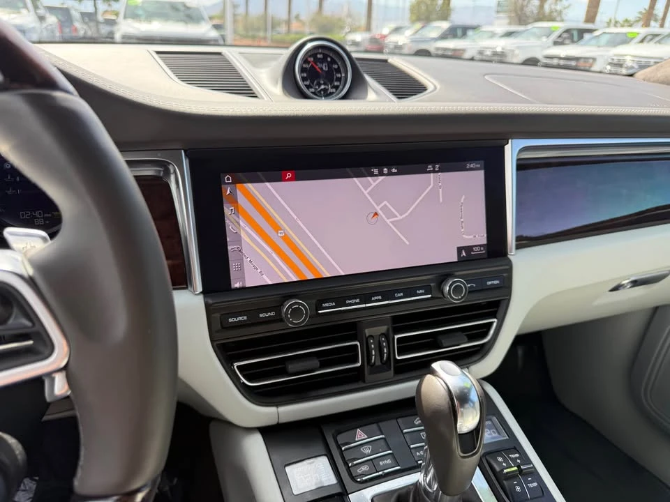 2020 Porsche Macan Turbo - Image 6 of 10