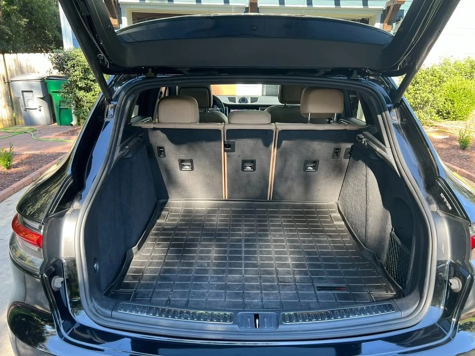 2020 Porsche Macan - Image 18 of 20