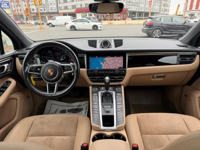 2020 Porsche Macan - Image 12 of 20