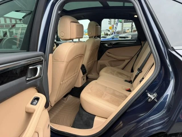 2020 Porsche Macan - Image 9 of 20