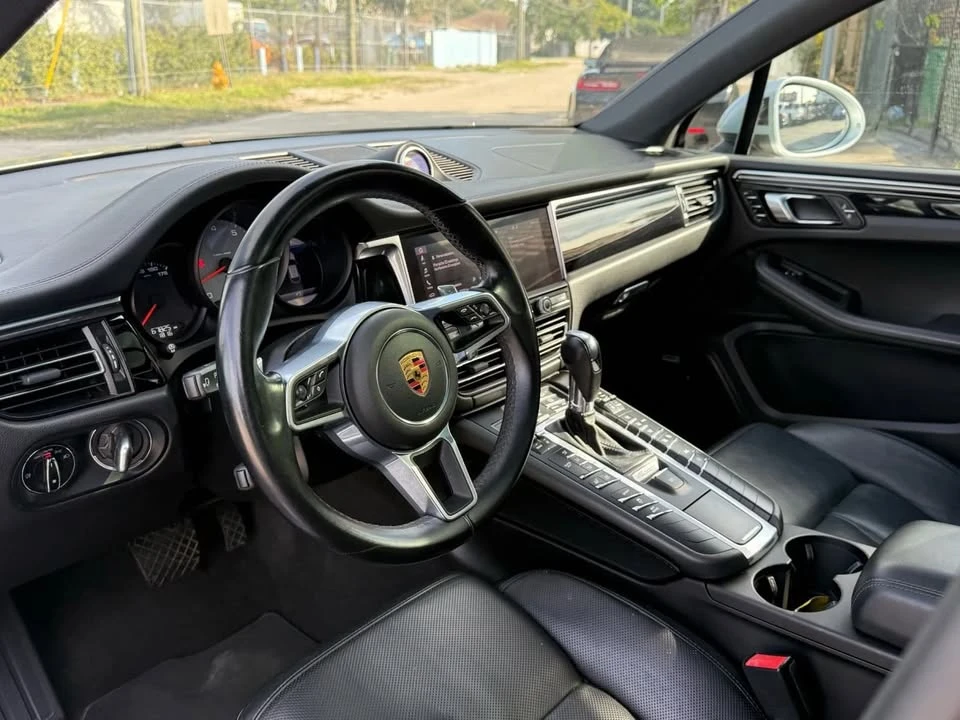 2020 Porsche Macan - Image 9 of 20