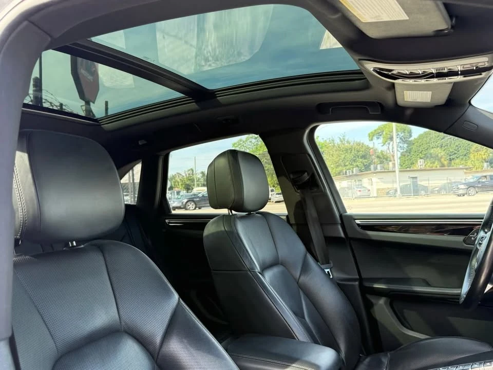 2020 Porsche Macan - Image 14 of 20