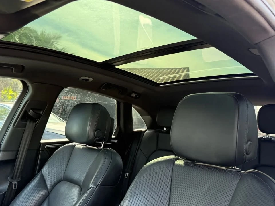 2020 Porsche Macan - Image 11 of 20