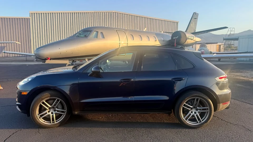2020 Porsche Macan - Image 17 of 20