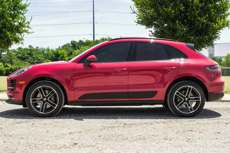 2020 Porsche Macan - Image 11 of 20