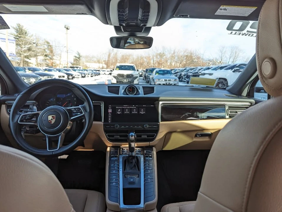 2020 Porsche Macan - Image 16 of 17