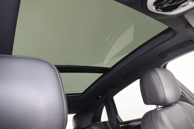 2020 Porsche Macan - Image 9 of 20
