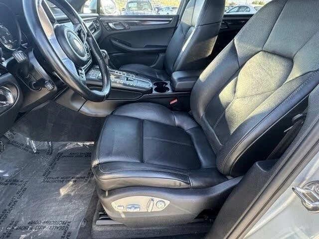 2020 Porsche Macan - Image 19 of 19