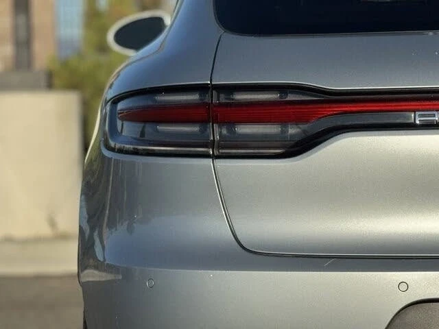 2020 Porsche Macan - Image 10 of 19