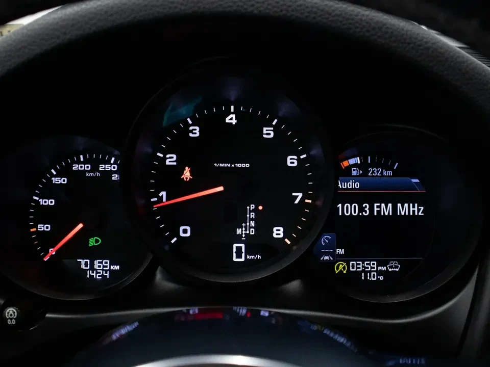 2020 Porsche Macan - Image 8 of 11