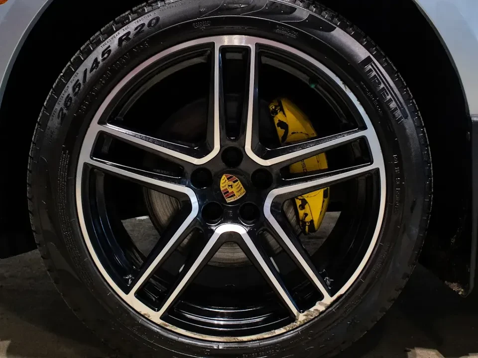 2020 Porsche Macan - Image 7 of 11