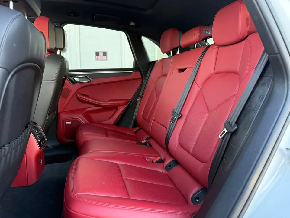 2020 Porsche Macan - Image 14 of 20