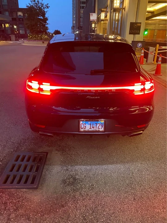 2020 Porsche Macan - Image 8 of 10