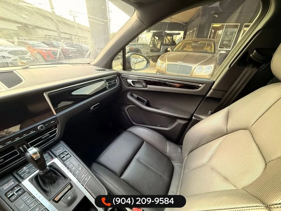 2020 Porsche Macan - Image 11 of 17