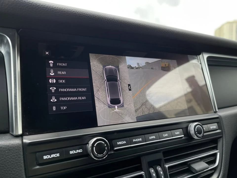 2020 Porsche Macan - Image 10 of 12
