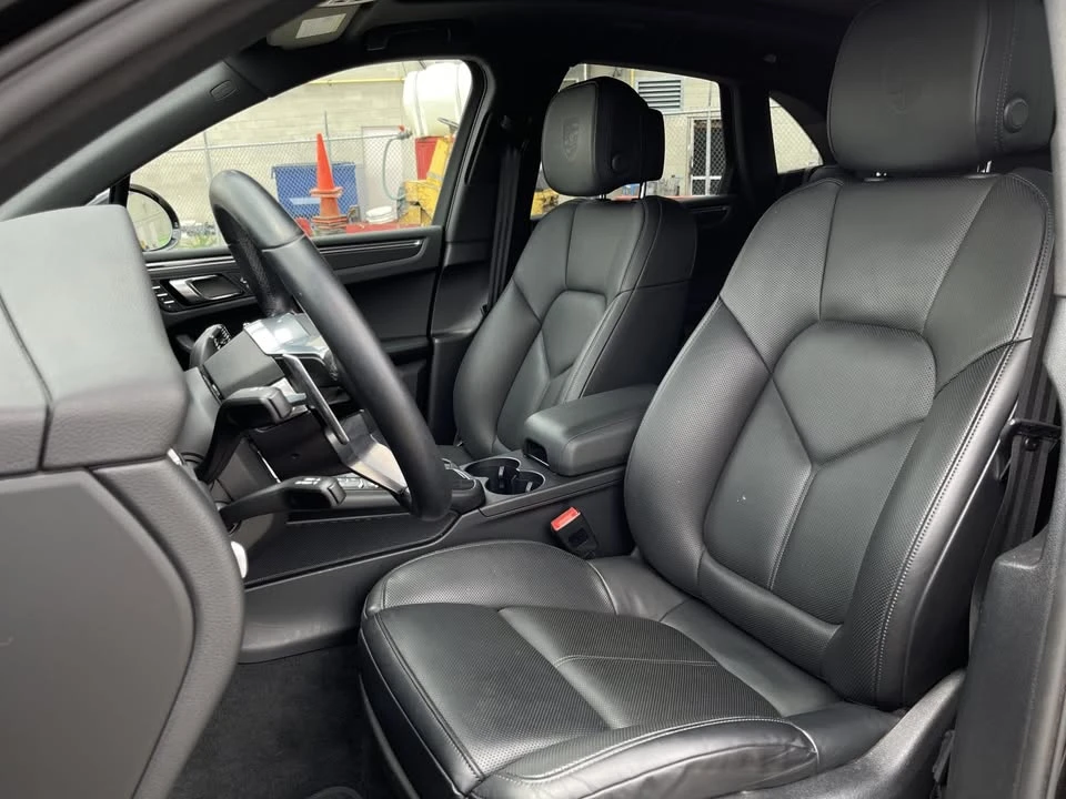 2020 Porsche Macan - Image 9 of 12