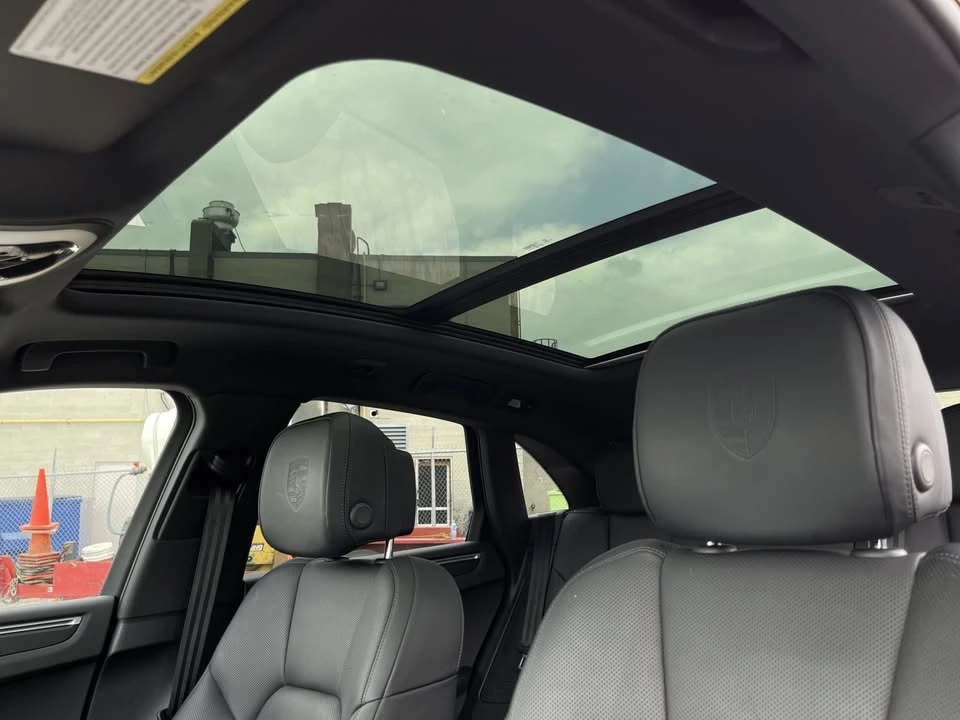 2020 Porsche Macan - Image 11 of 12