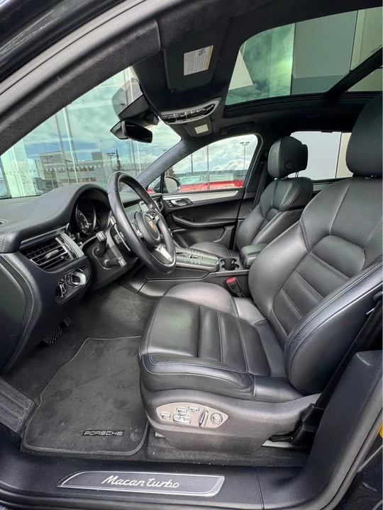 2020 Porsche Macan - Image 9 of 13