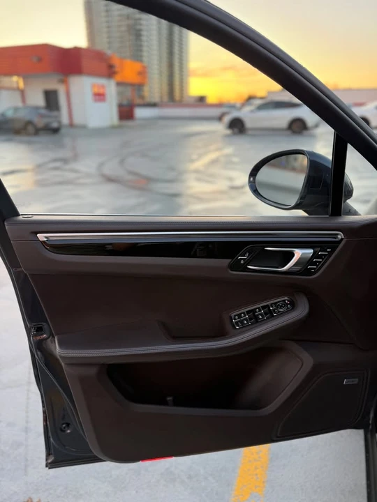 2020 Porsche Macan S - Image 10 of 18
