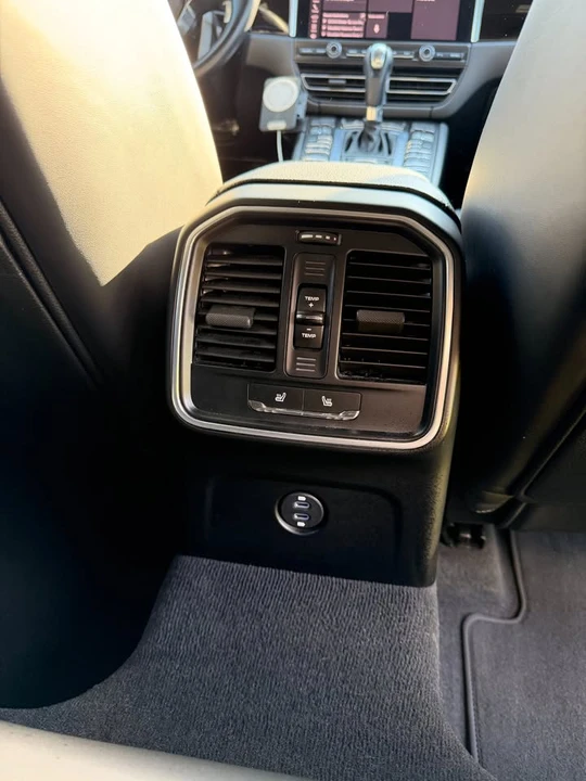 2020 Porsche Macan S - Image 14 of 20