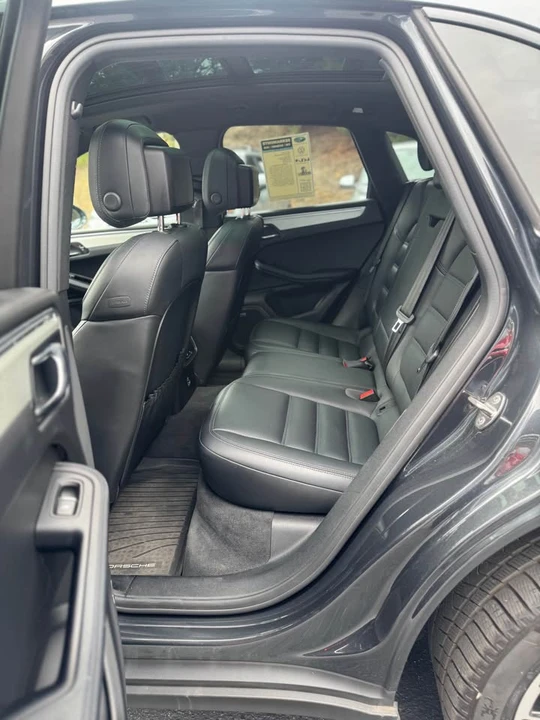 2020 Porsche Macan S - Image 9 of 13