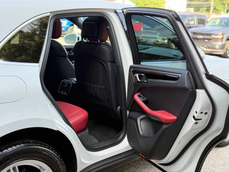 2020 Porsche Macan S - Image 18 of 20