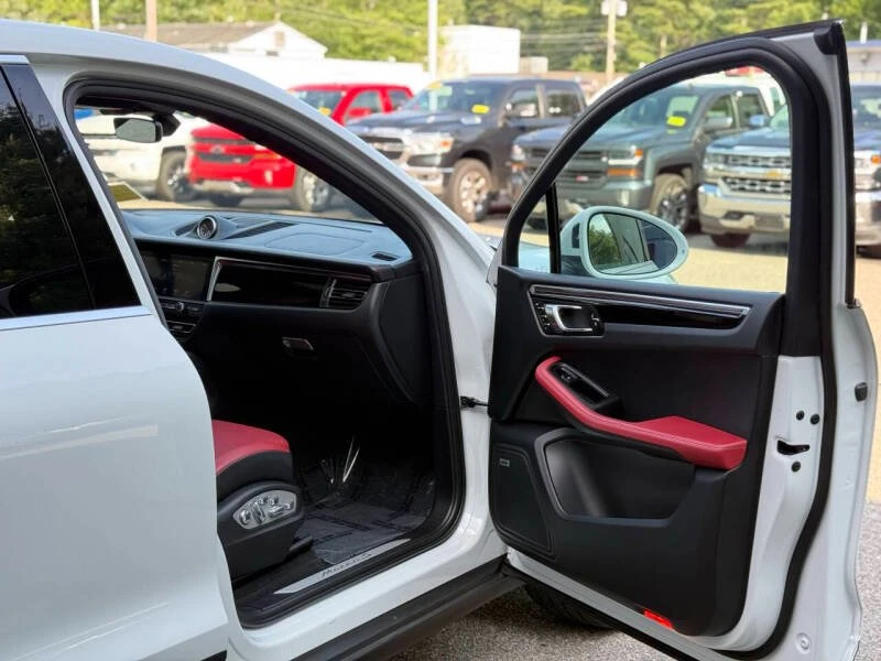 2020 Porsche Macan S - Image 14 of 20