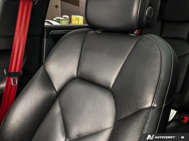 2020 Porsche Macan S - Image 18 of 20