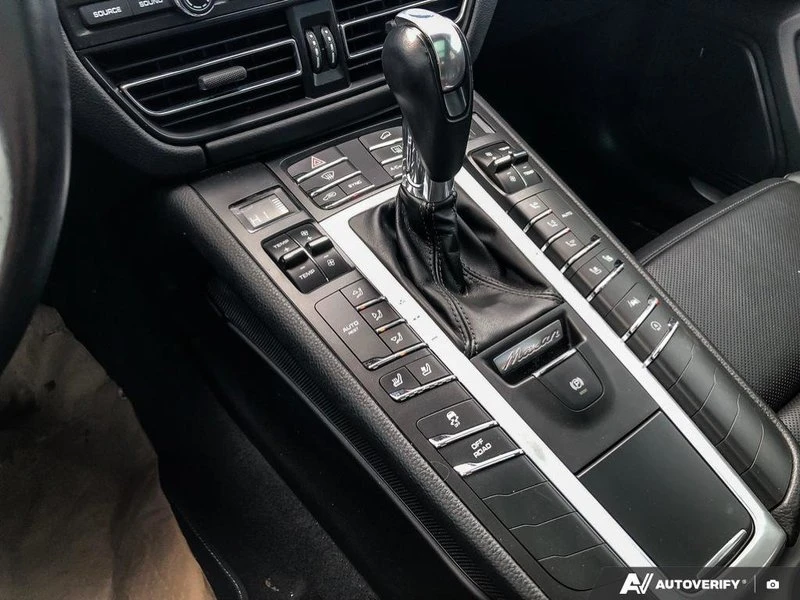 2020 Porsche Macan S - Image 16 of 20