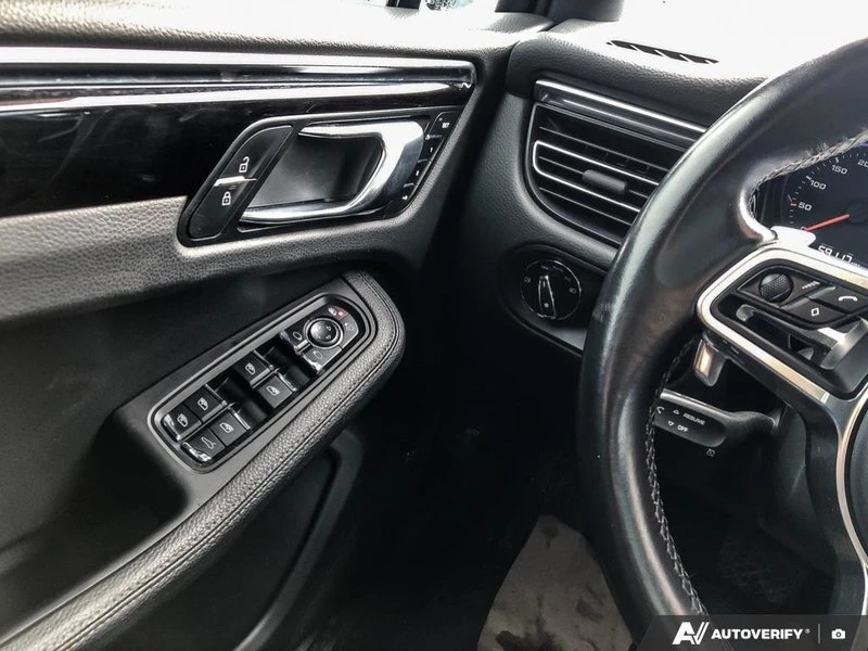 2020 Porsche Macan S - Image 15 of 20