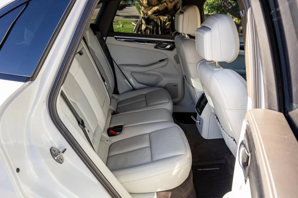 2020 Porsche Macan S - Image 9 of 10