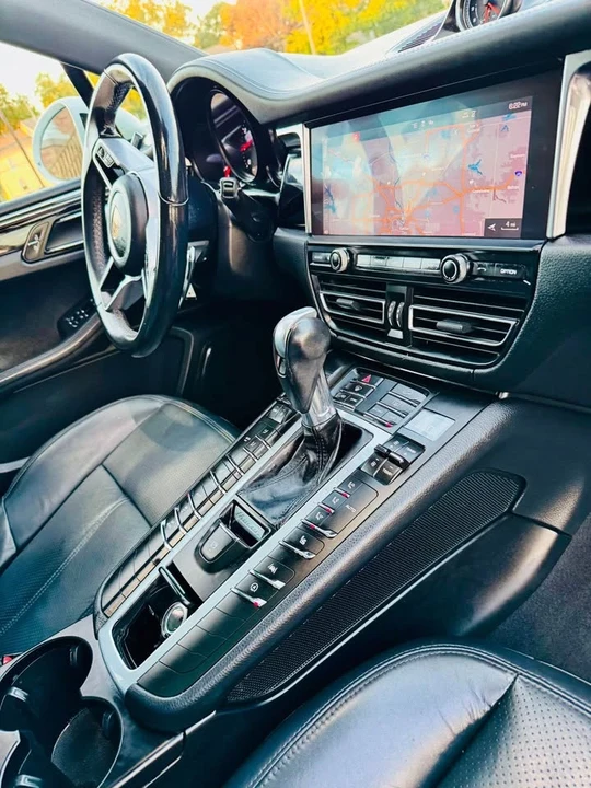 2020 Porsche Macan GTS - Image 9 of 20