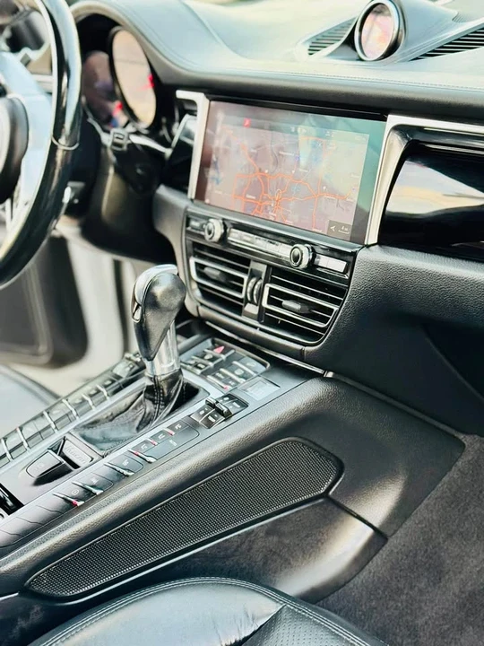 2020 Porsche Macan GTS - Image 9 of 20