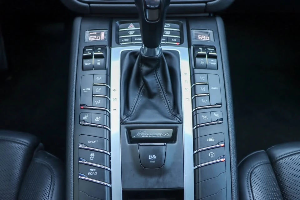 2020 Porsche Macan T - Image 19 of 20