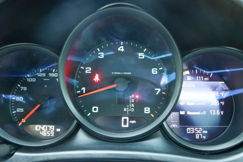 2020 Porsche Macan T - Image 15 of 20
