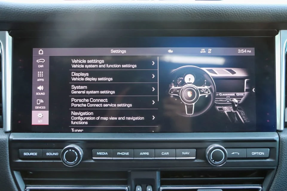 2020 Porsche Macan T - Image 17 of 20