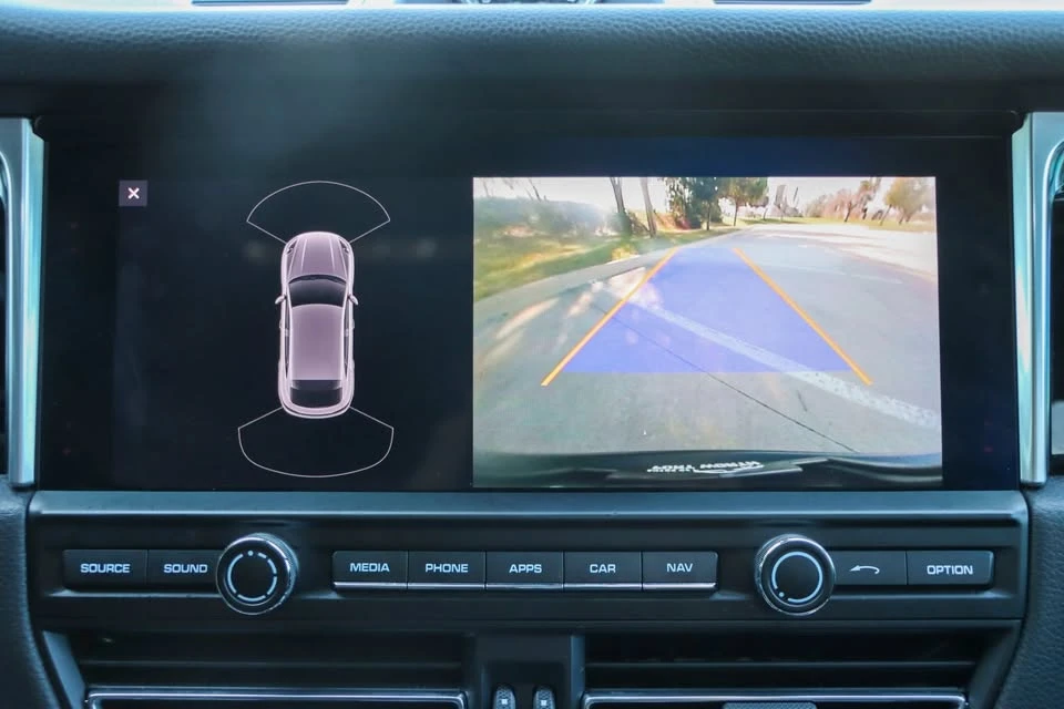 2020 Porsche Macan T - Image 18 of 20