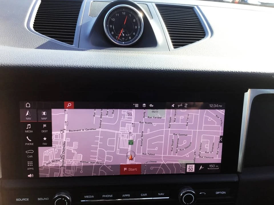 2020 Porsche Macan - Image 8 of 19