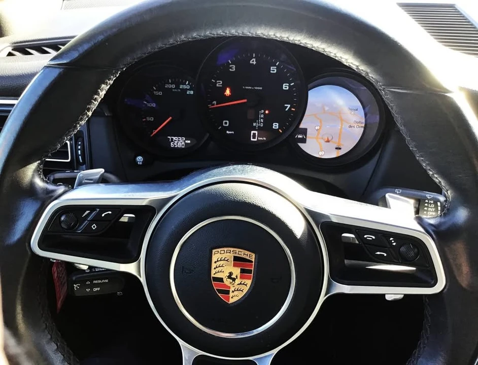 2020 Porsche Macan - Image 10 of 19