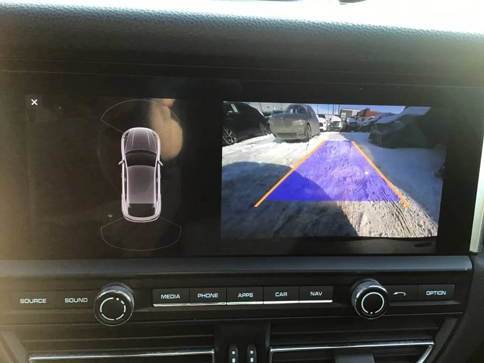 2020 Porsche Macan - Image 11 of 17