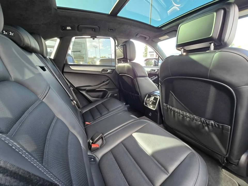 2020 Porsche Macan Turbo - Image 15 of 17