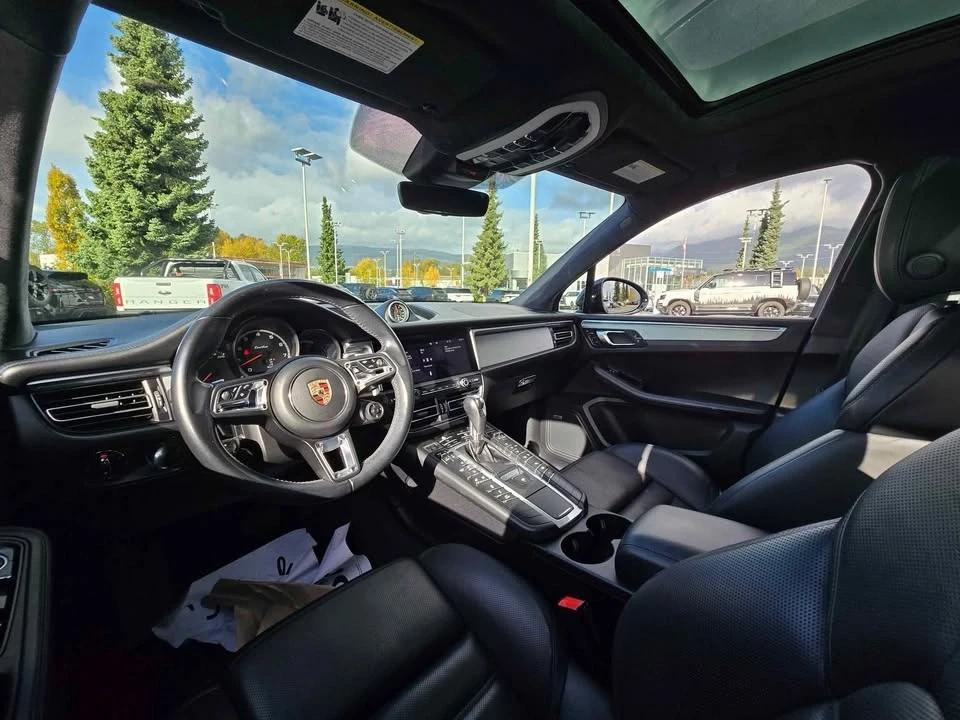 2020 Porsche Macan Turbo - Image 10 of 17