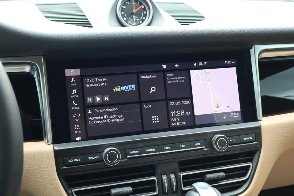 2020 Porsche Macan Turbo - Image 12 of 20