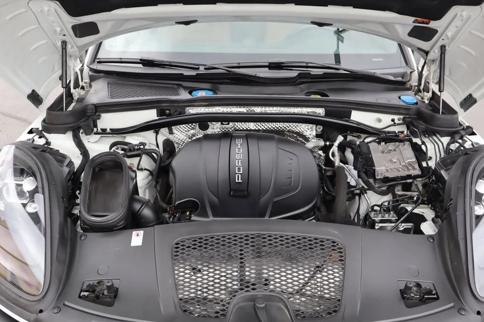 2020 Porsche Macan Turbo - Image 20 of 20